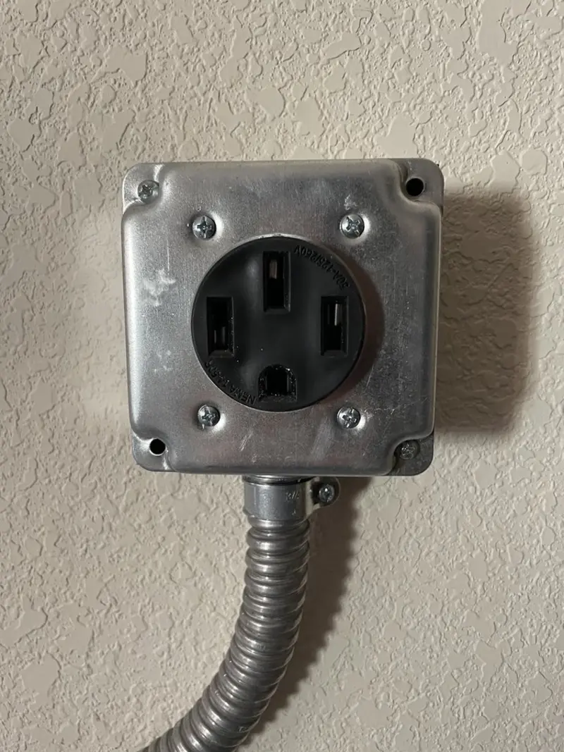 NEMA 14-50 outlet installed for Smart Home Electrical in Tucson Mountains